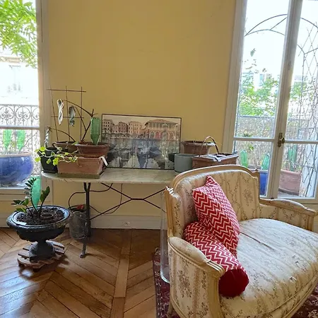 Apartment Michelangelo Paris